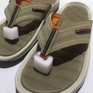 bass wave sandal